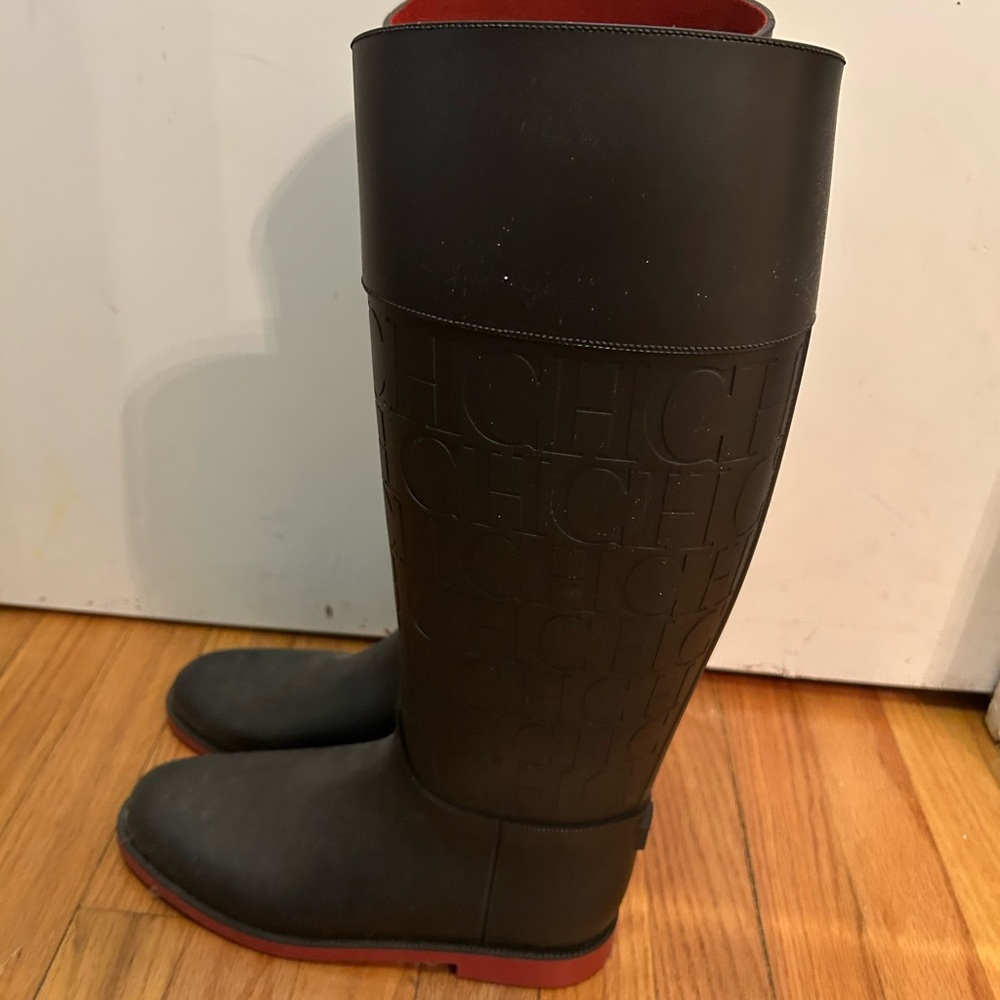 CH Carolina Herrera brown logo rain boots size 39 worn 1 time